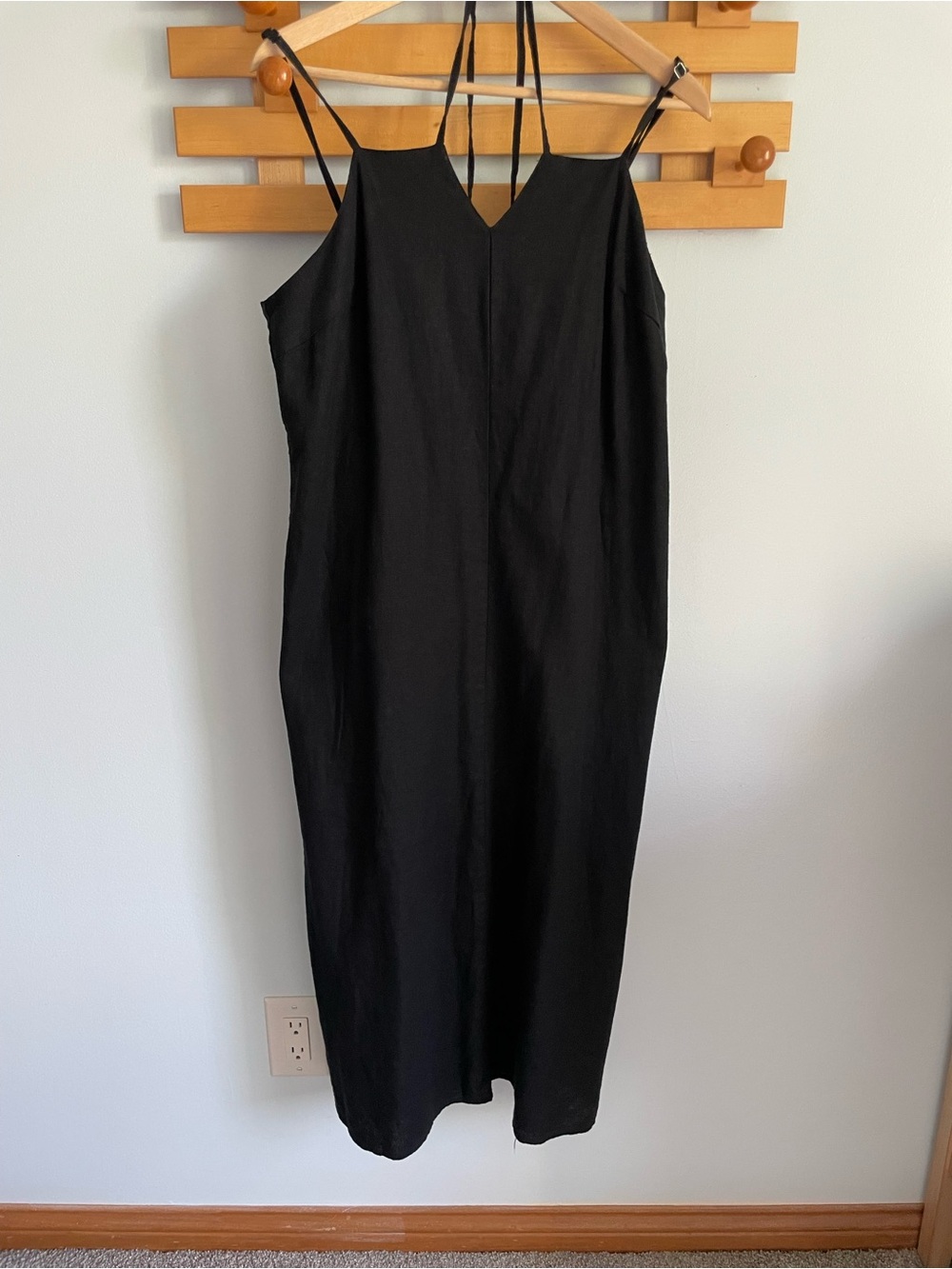 Universal Thread Black Spaghetti Strap Midi Slip Dress